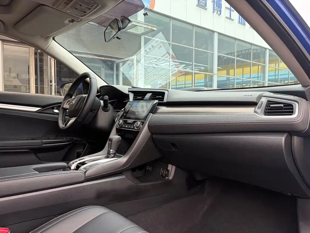 Honda Civic — миниатюра 4