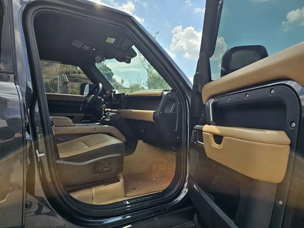 Land Rover Defender — миниатюра 11