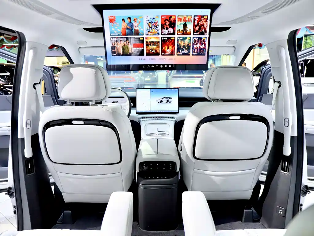 XPeng X9 — миниатюра 18