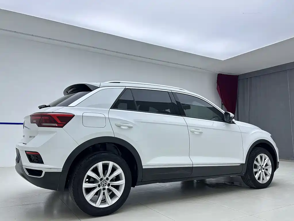 Volkswagen T-Roc 2022 — фото 6