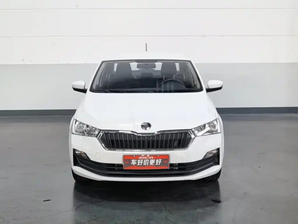 Skoda Rapid — миниатюра 3