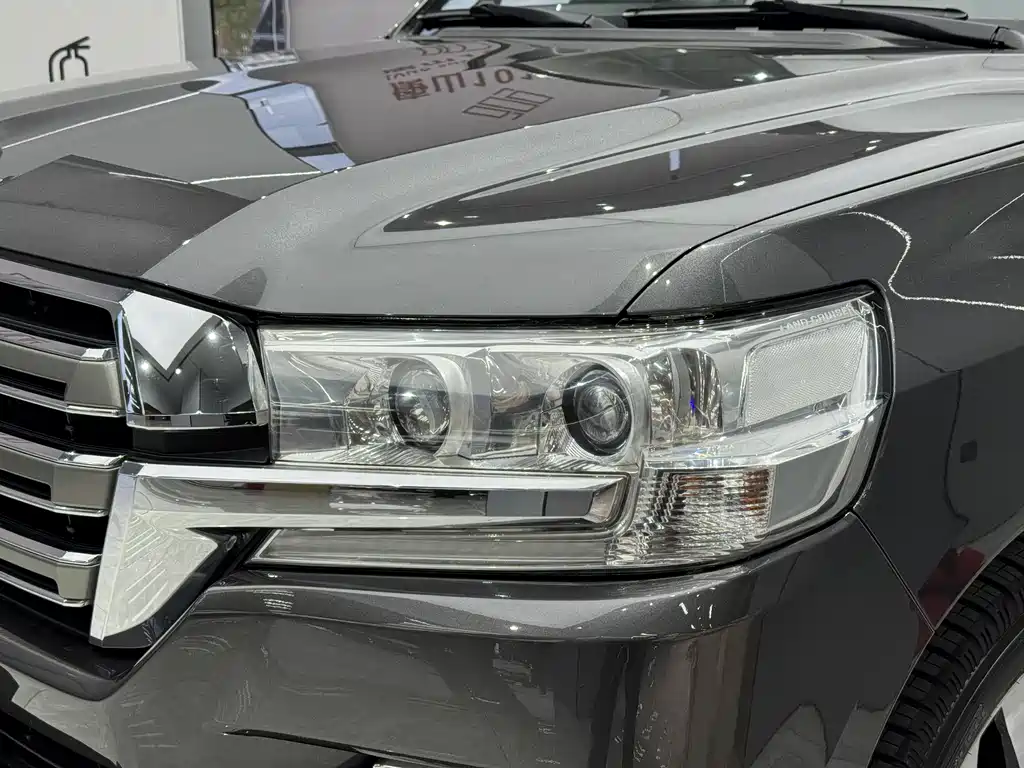 Toyota Land Cruiser 2018 5.7L VX-R