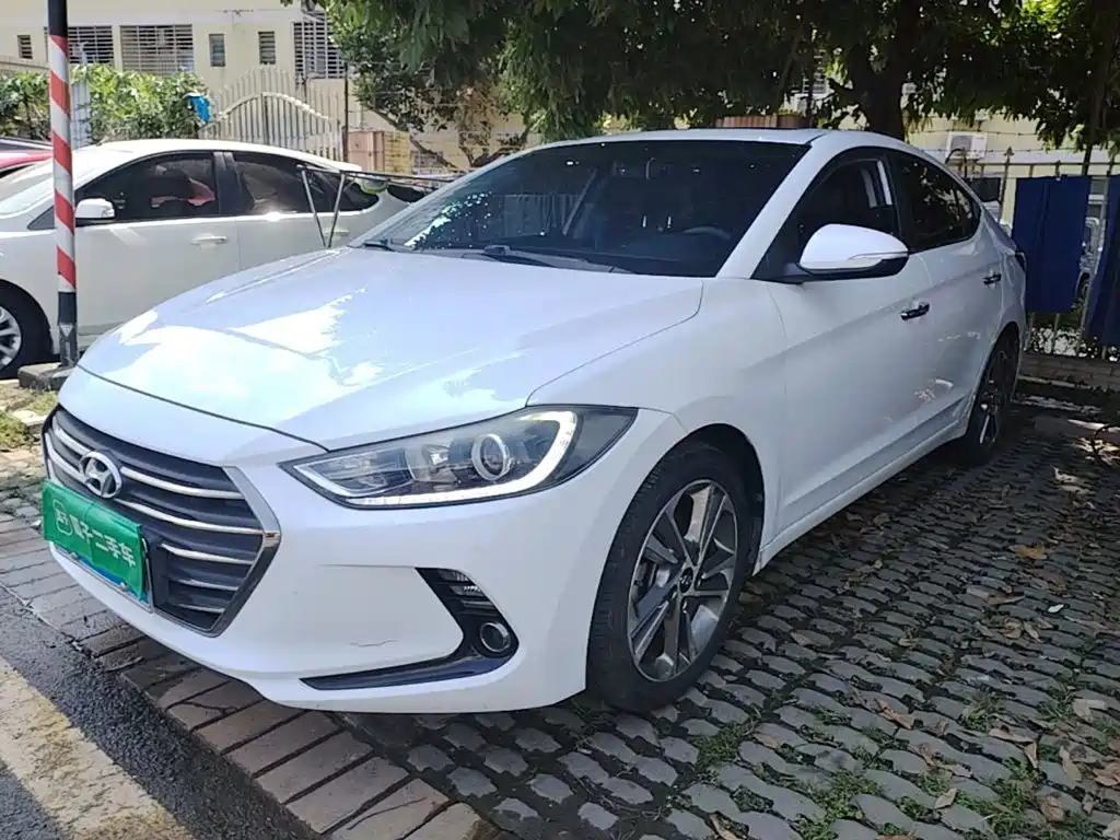 Hyundai Elantra — миниатюра 2