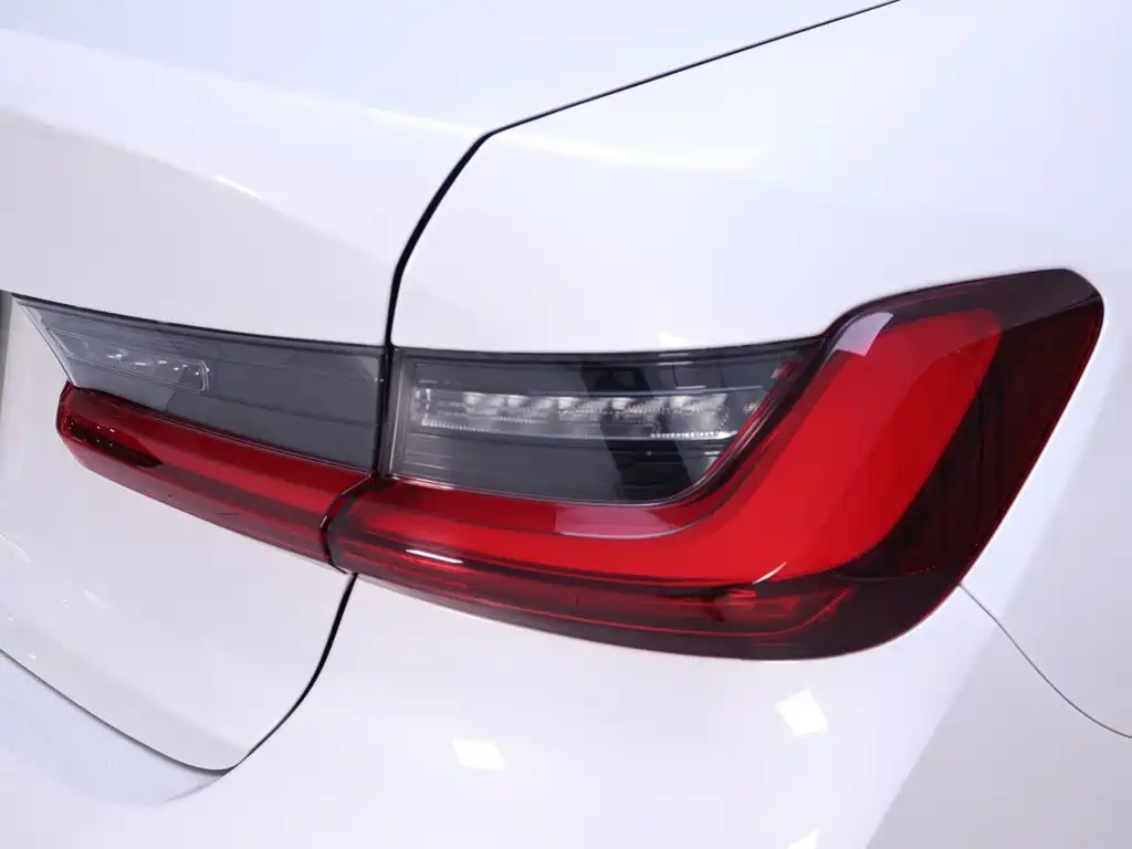 BMW 3 Series — миниатюра 9