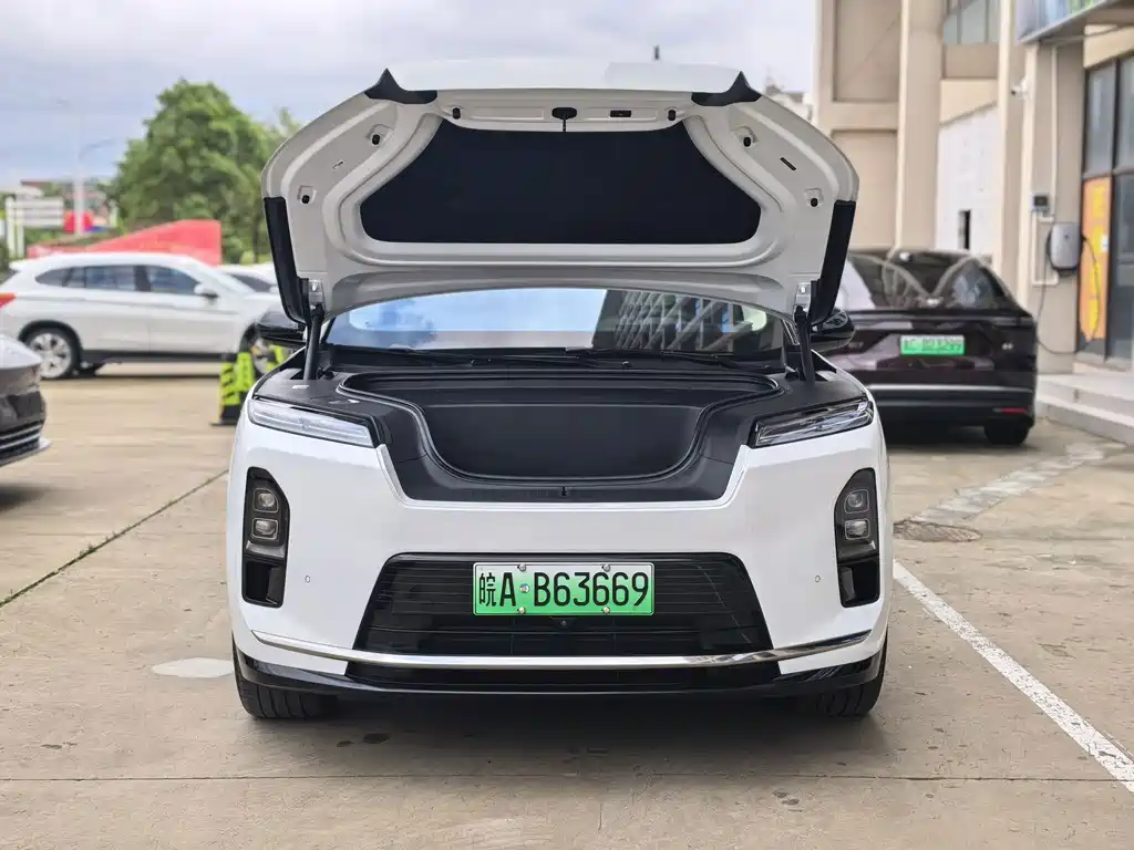 NIO ES8 — миниатюра 19