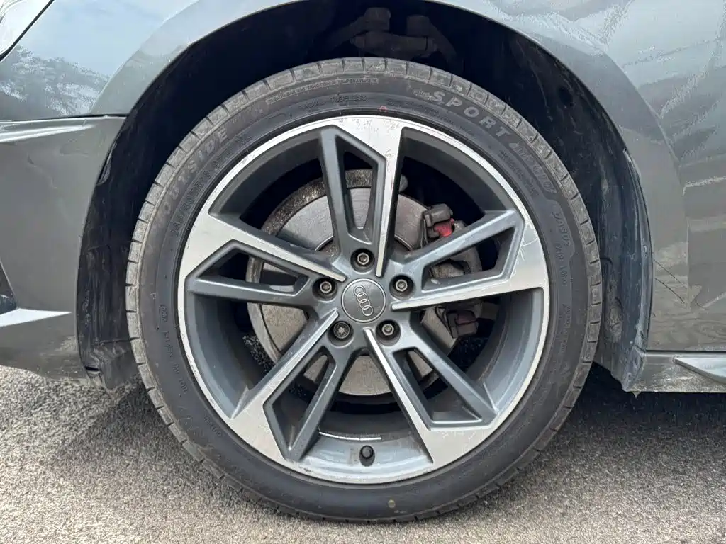 Audi A4L — миниатюра 12