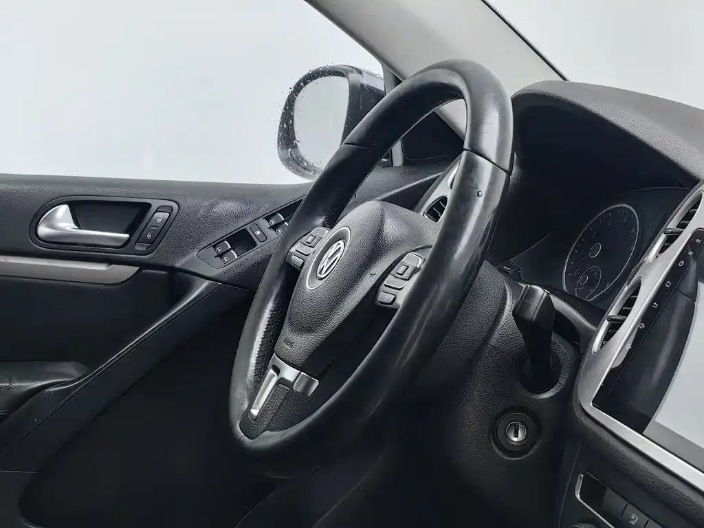 Volkswagen Tiguan — миниатюра 22