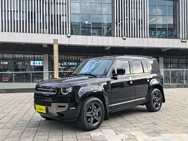 LAND ROVER  DEFENDER 2024