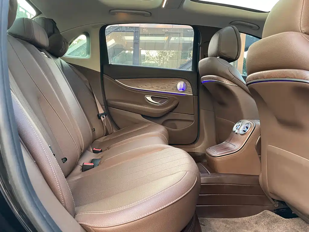 Mercedes-Benz E-Class — миниатюра 15