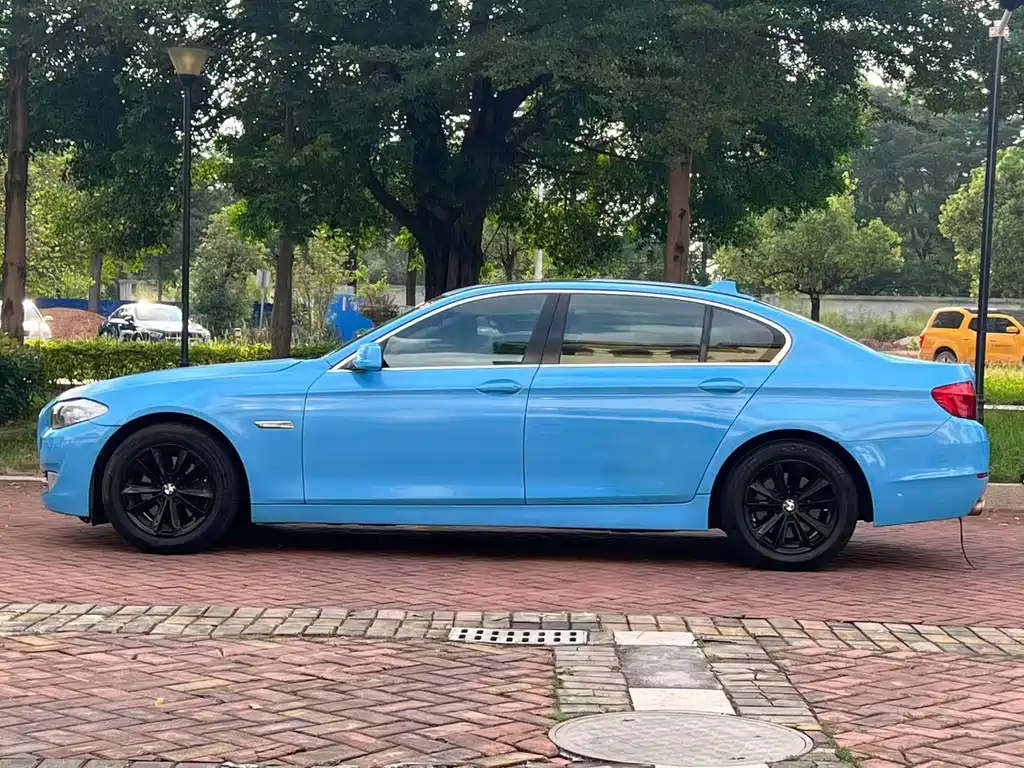 BMW 5 Series — миниатюра 15