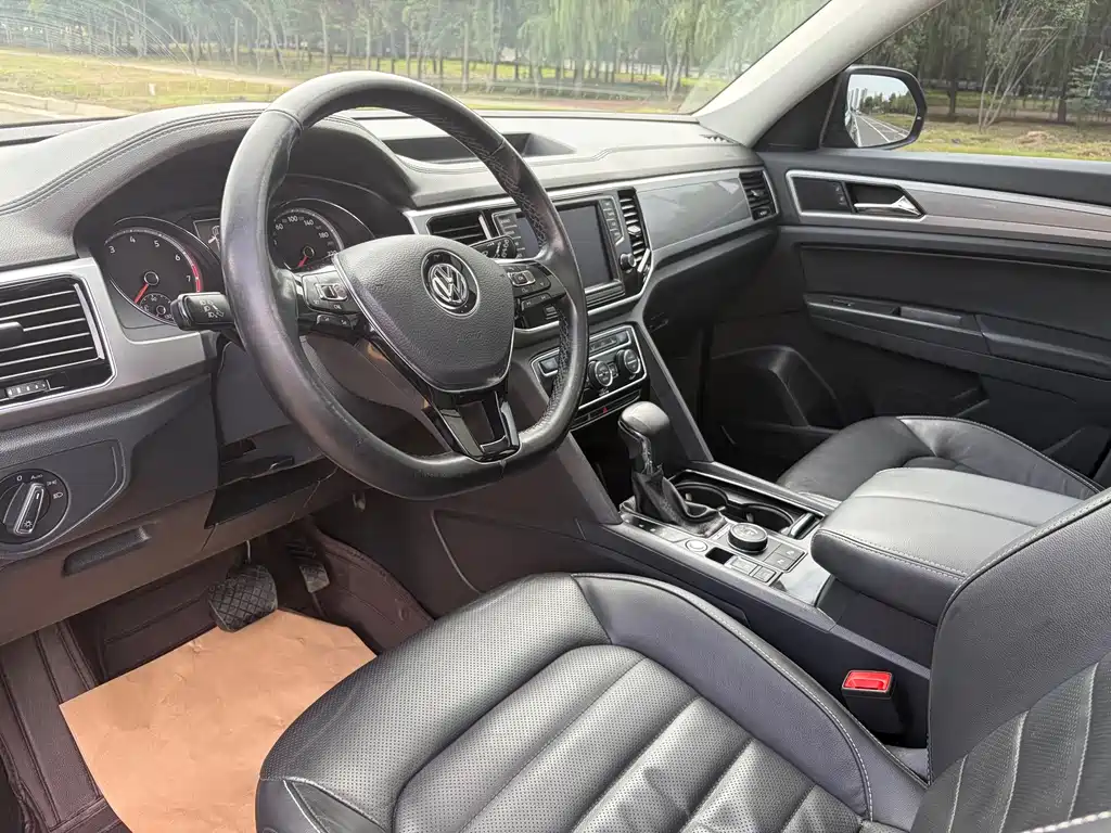 Volkswagen Teramont — миниатюра 6