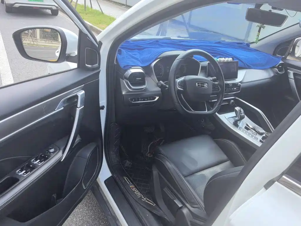 Geely Binyue — миниатюра 17