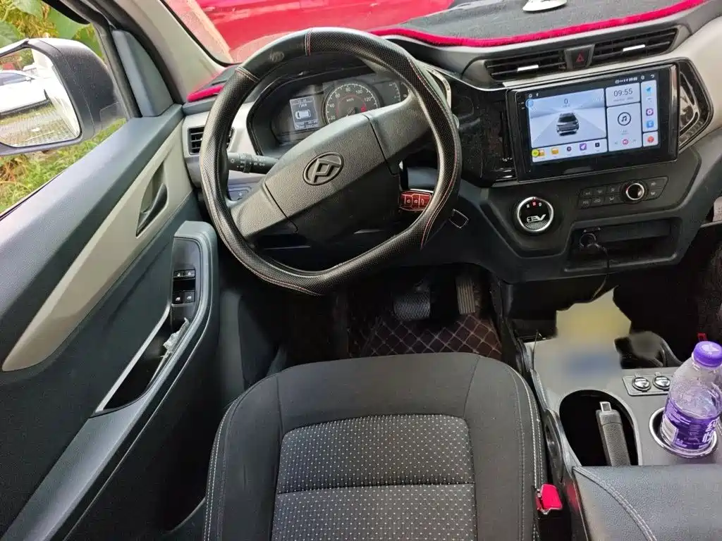 MAXUS EV30 — миниатюра 3