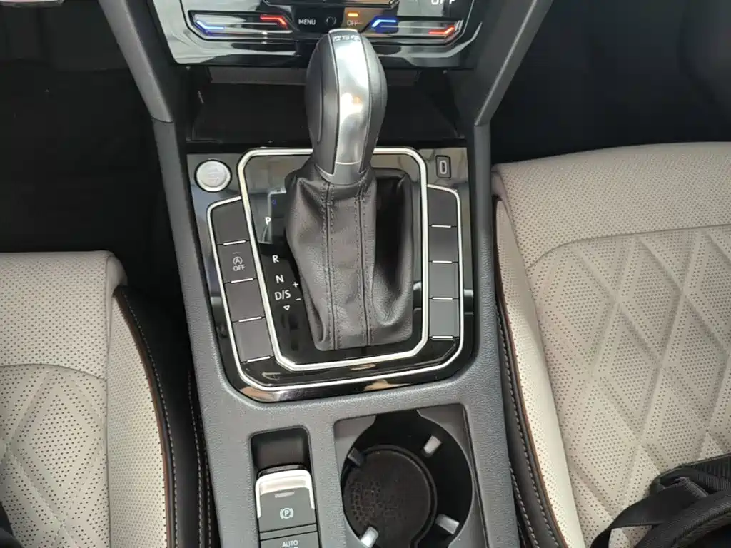 Volkswagen Magotan — миниатюра 14