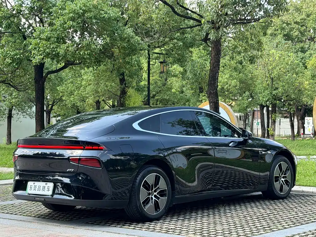 XPeng P7 — миниатюра 8