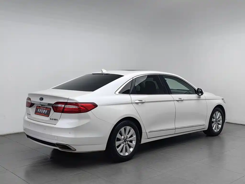 Ford Taurus — миниатюра 2