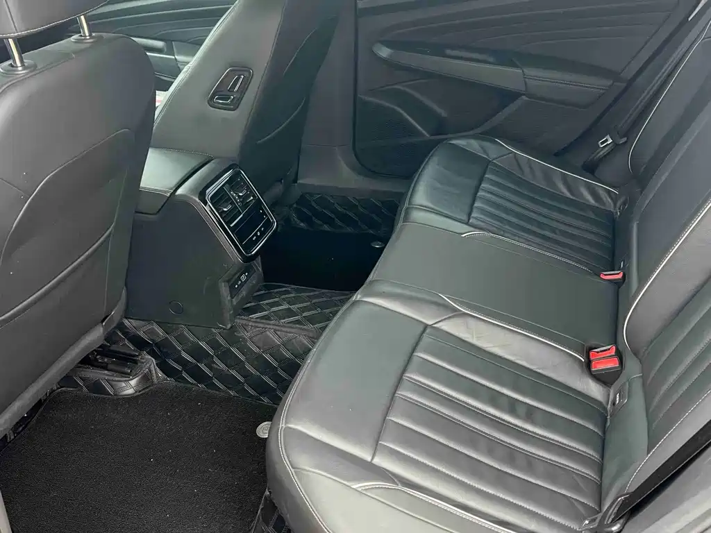 Volkswagen Passat — миниатюра 8