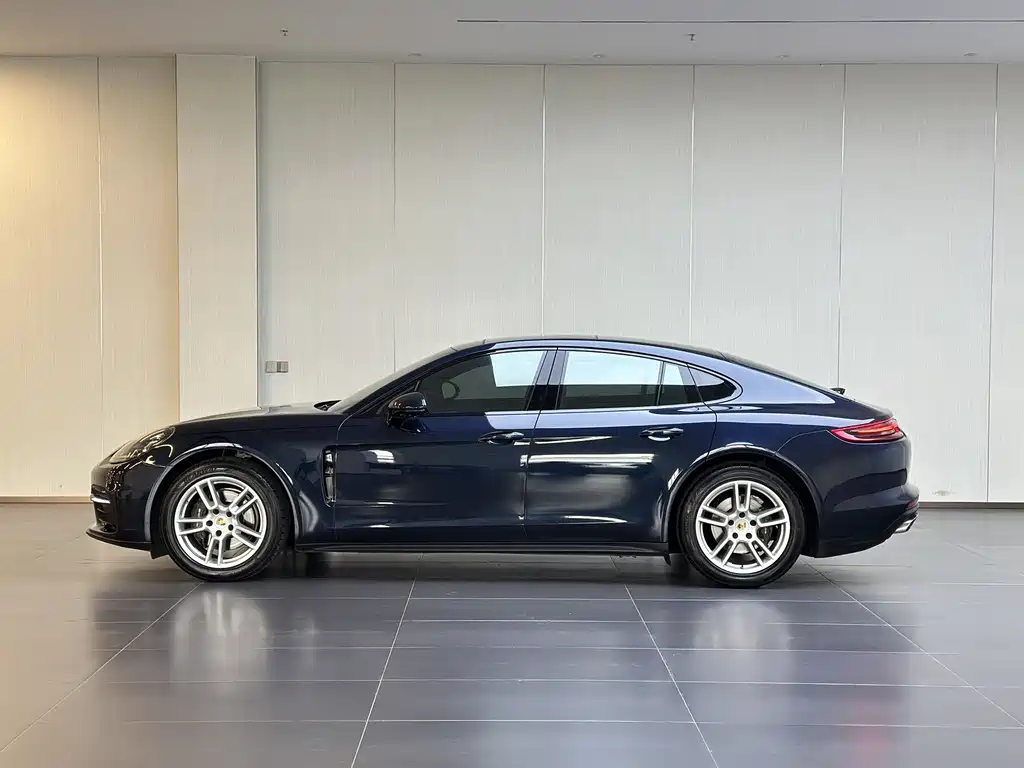 Porsche Panamera — миниатюра 7