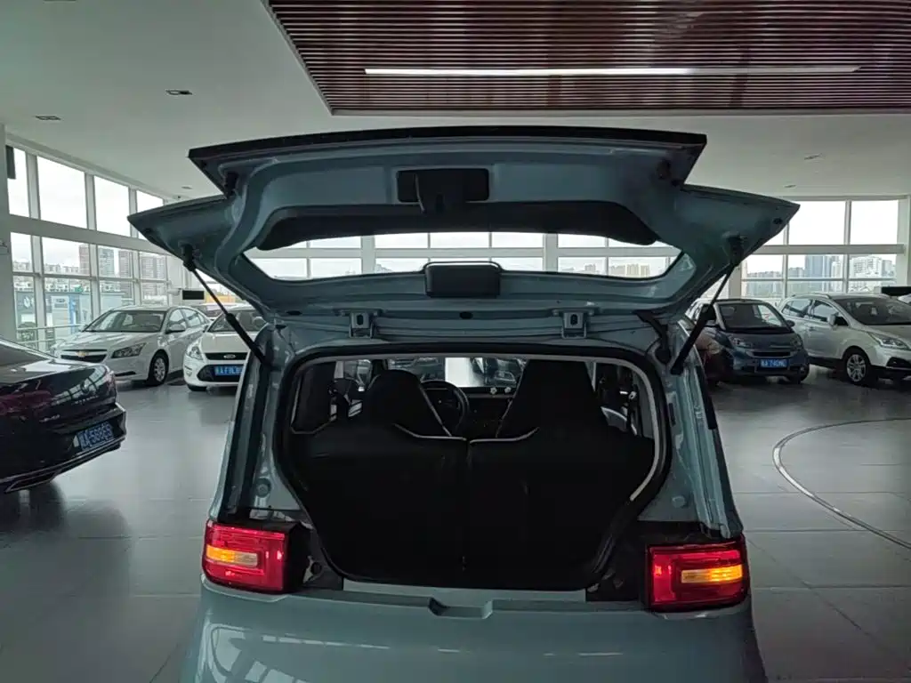 Wuling MINIEV — миниатюра 19