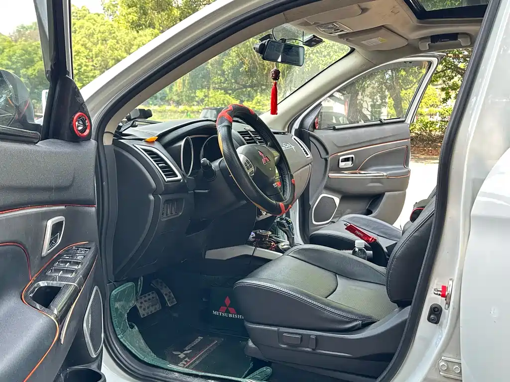 Mitsubishi ASX — миниатюра 5