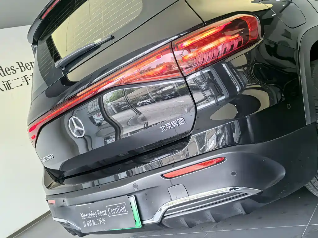 Mercedes-Benz EQB — миниатюра 8
