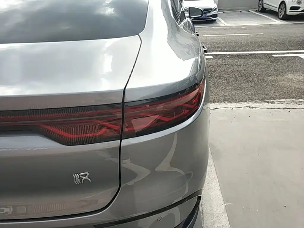 BYD Han — миниатюра 8