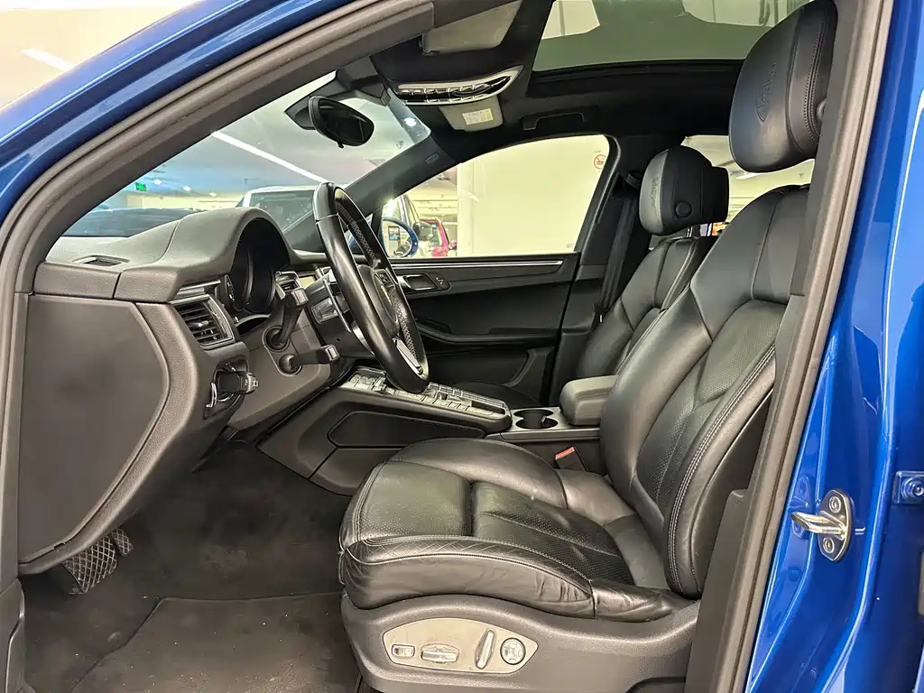 Porsche Macan — миниатюра 9