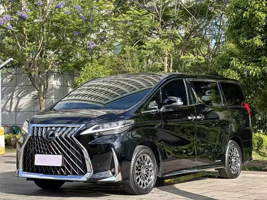 Lexus LM 2023