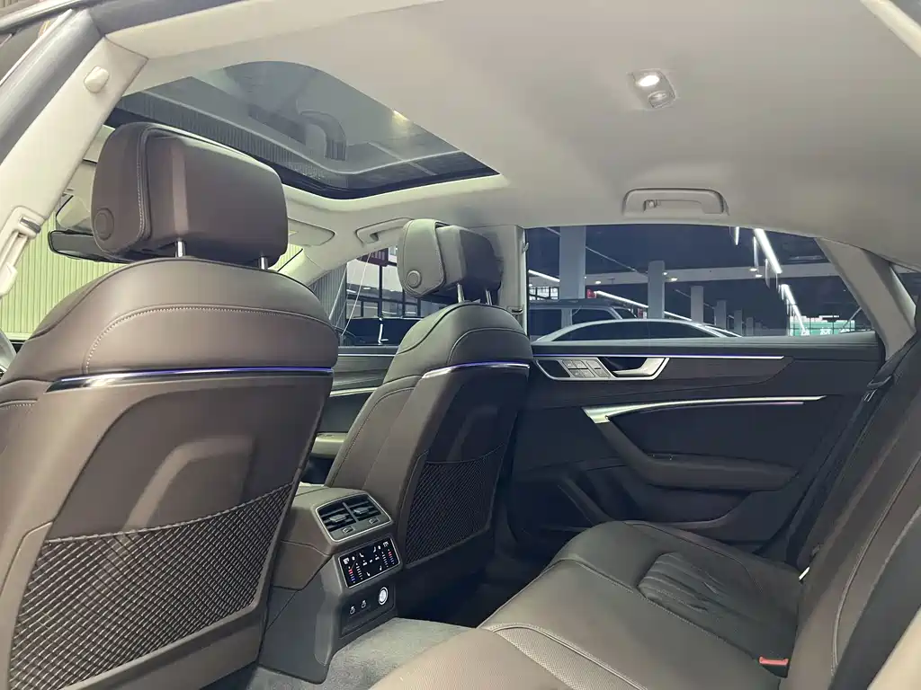 Audi A7L — миниатюра 17
