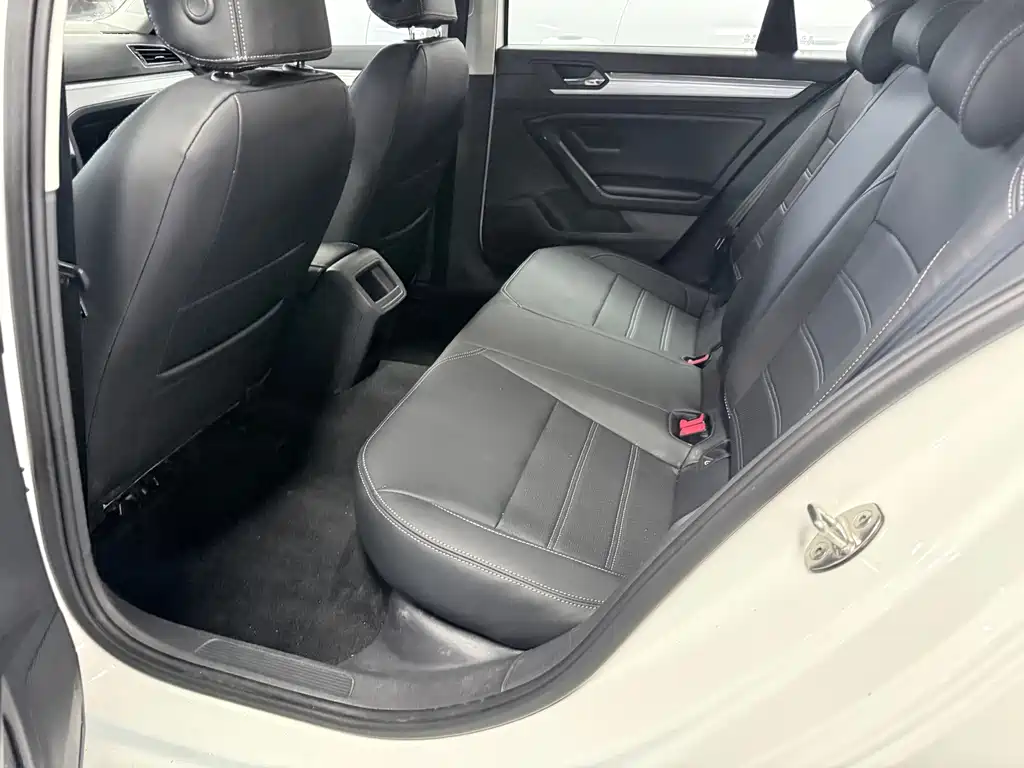 Volkswagen Lamando — миниатюра 10