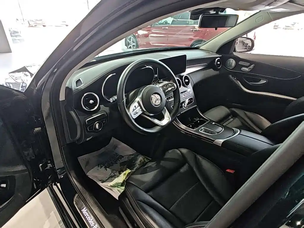 Mercedes-Benz C-Class — миниатюра 7
