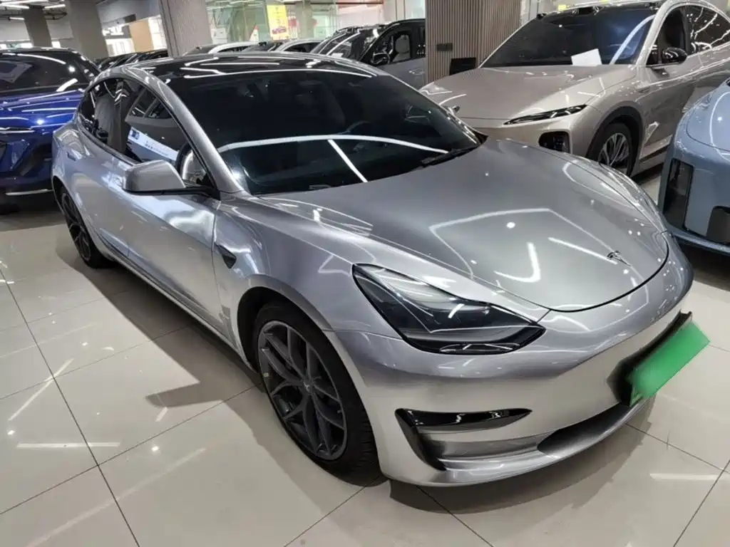 Tesla Model 3 — миниатюра 4