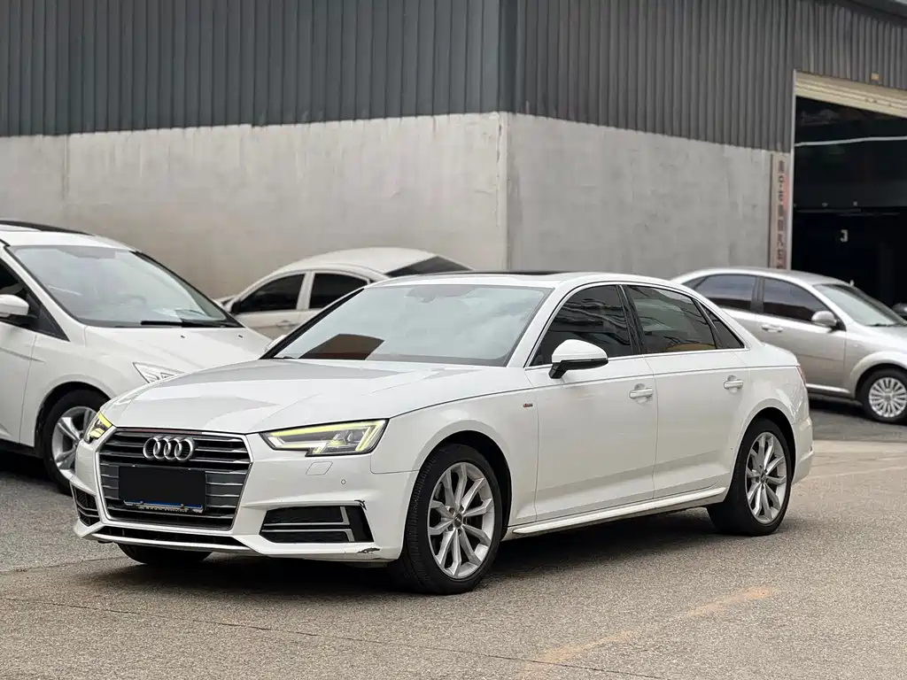 Audi A4L 2018