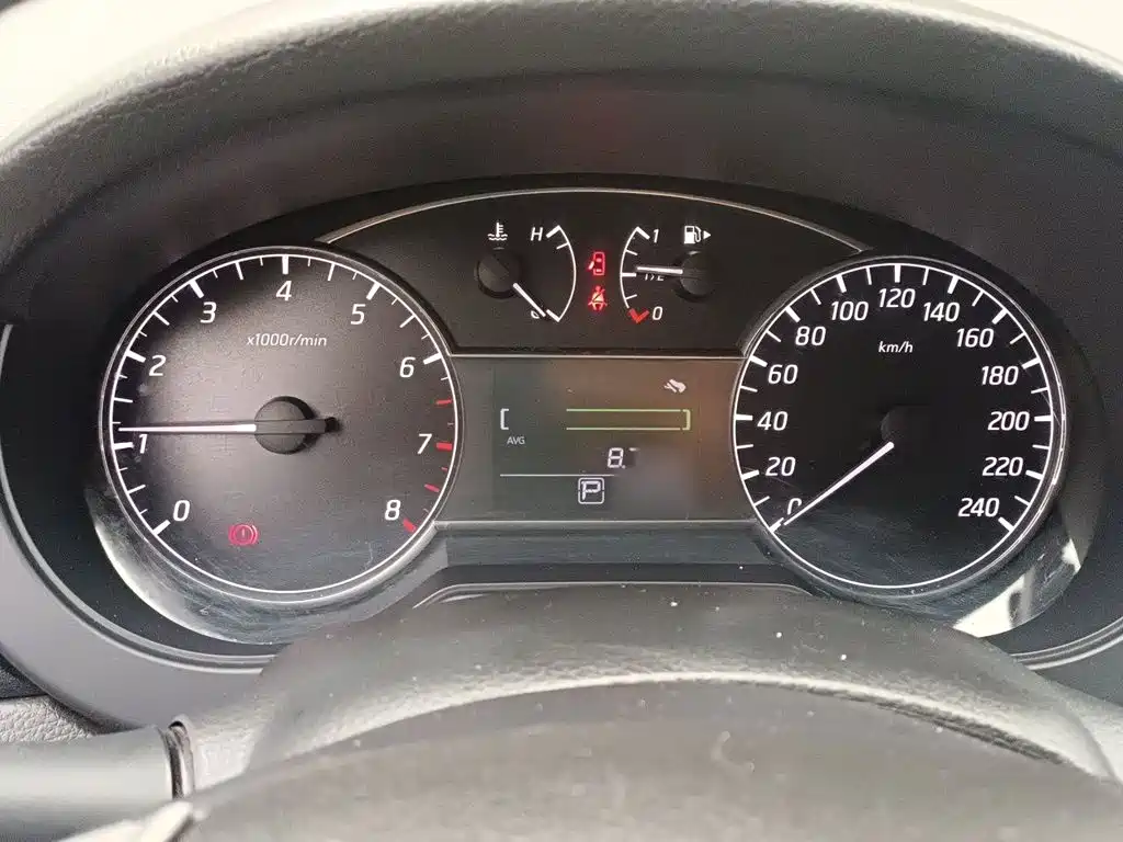 Nissan Tiida — миниатюра 4