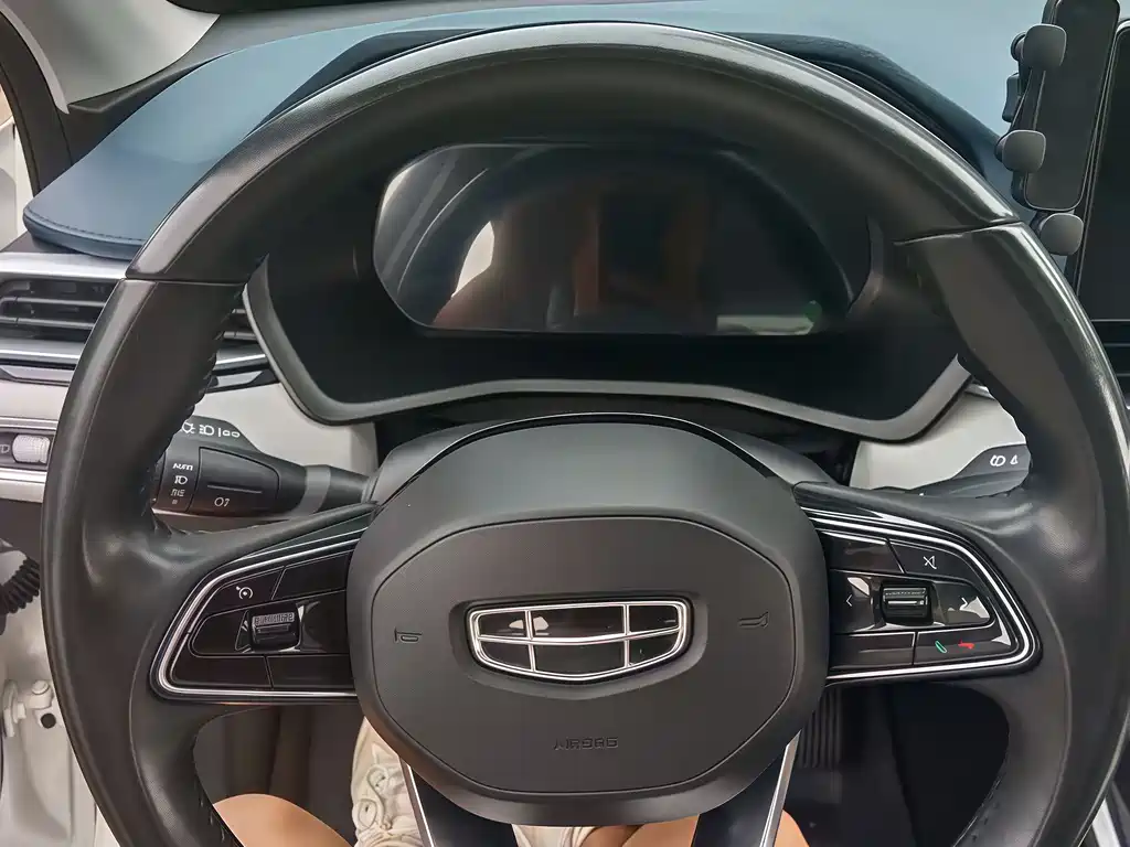 Geely Emgrand 2022 4 1.5L CVT Flagship