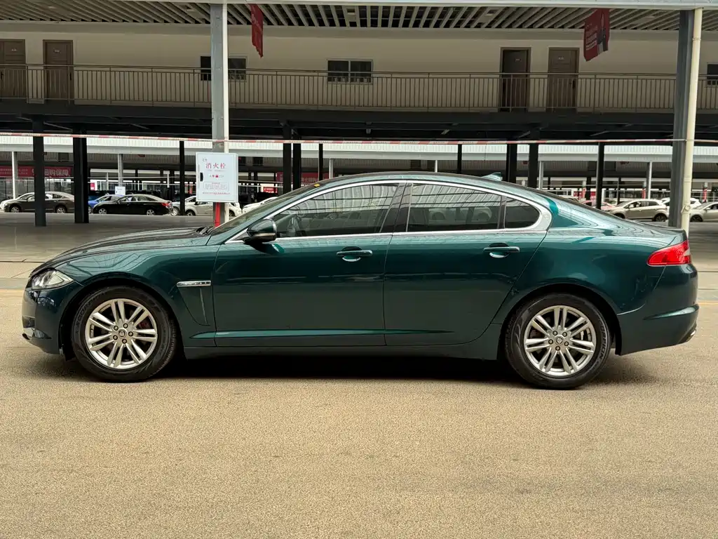 Jaguar XF — миниатюра 7