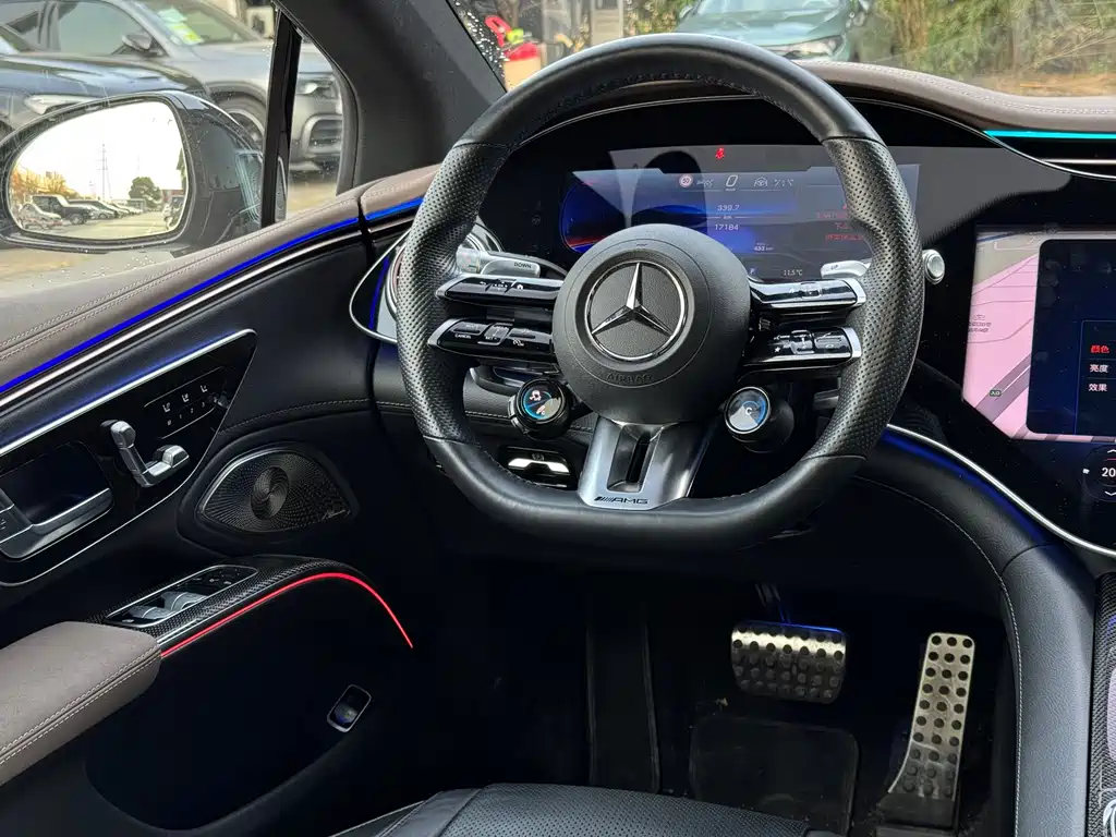 MERCEDES-BENZ EQS AMG