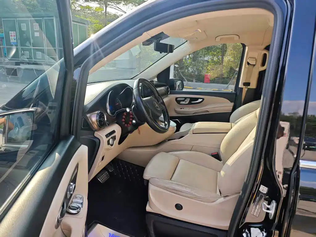 Mercedes-Benz V-Class — миниатюра 4