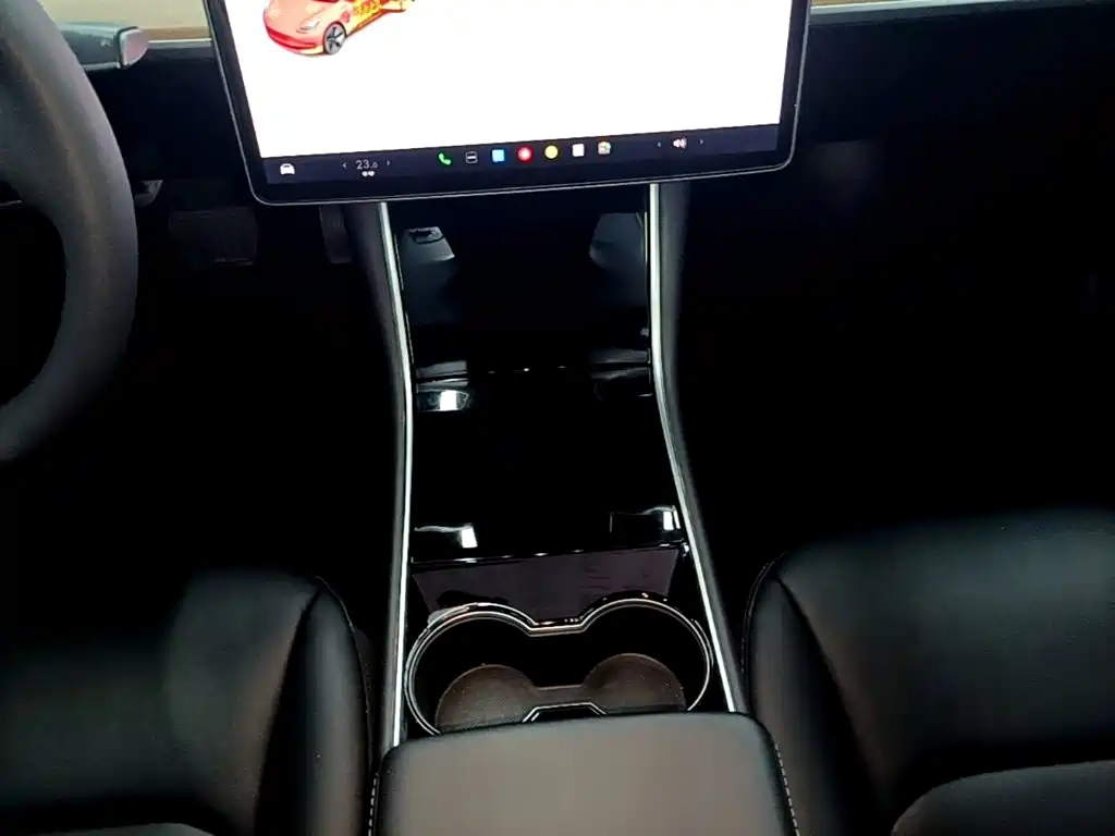 Tesla Model 3 — миниатюра 14
