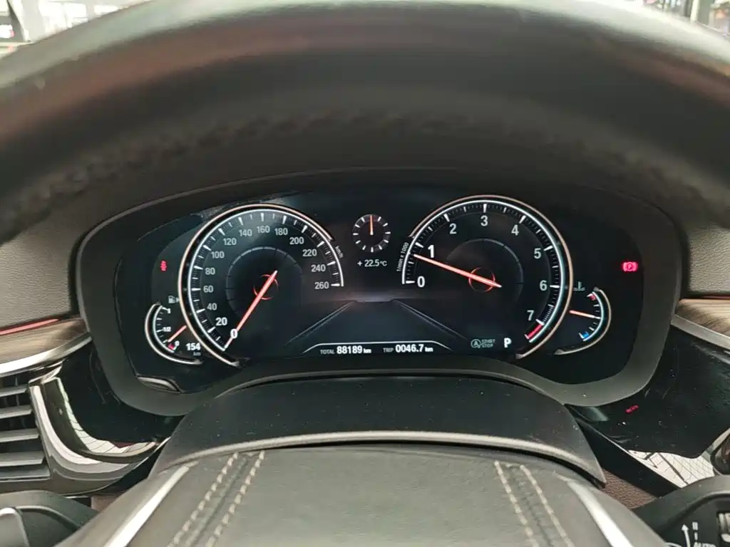 BMW 5 Series — миниатюра 12