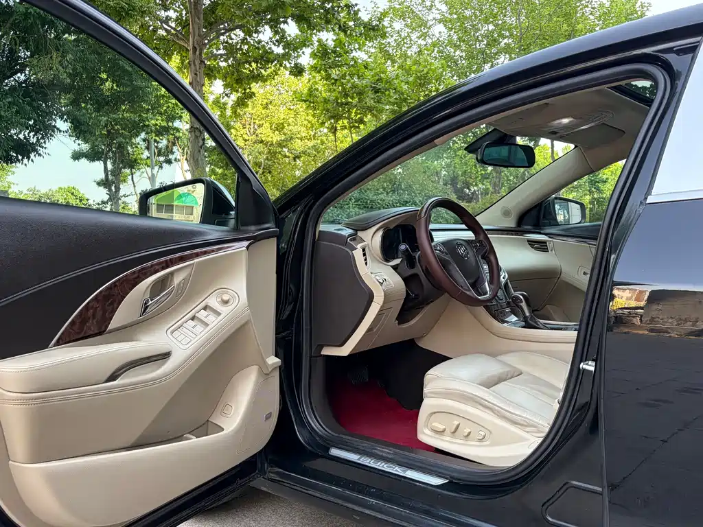 Buick LaCrosse — миниатюра 8