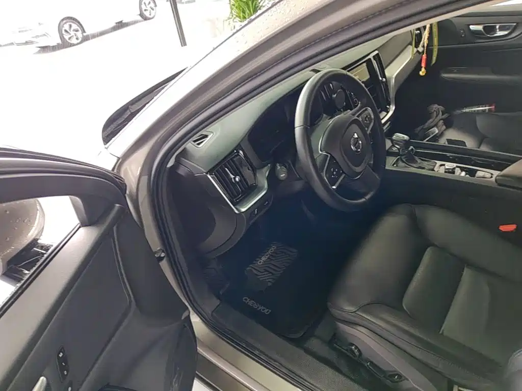 Volvo S60 — миниатюра 16