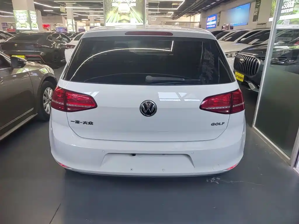 Volkswagen Golf — миниатюра 6