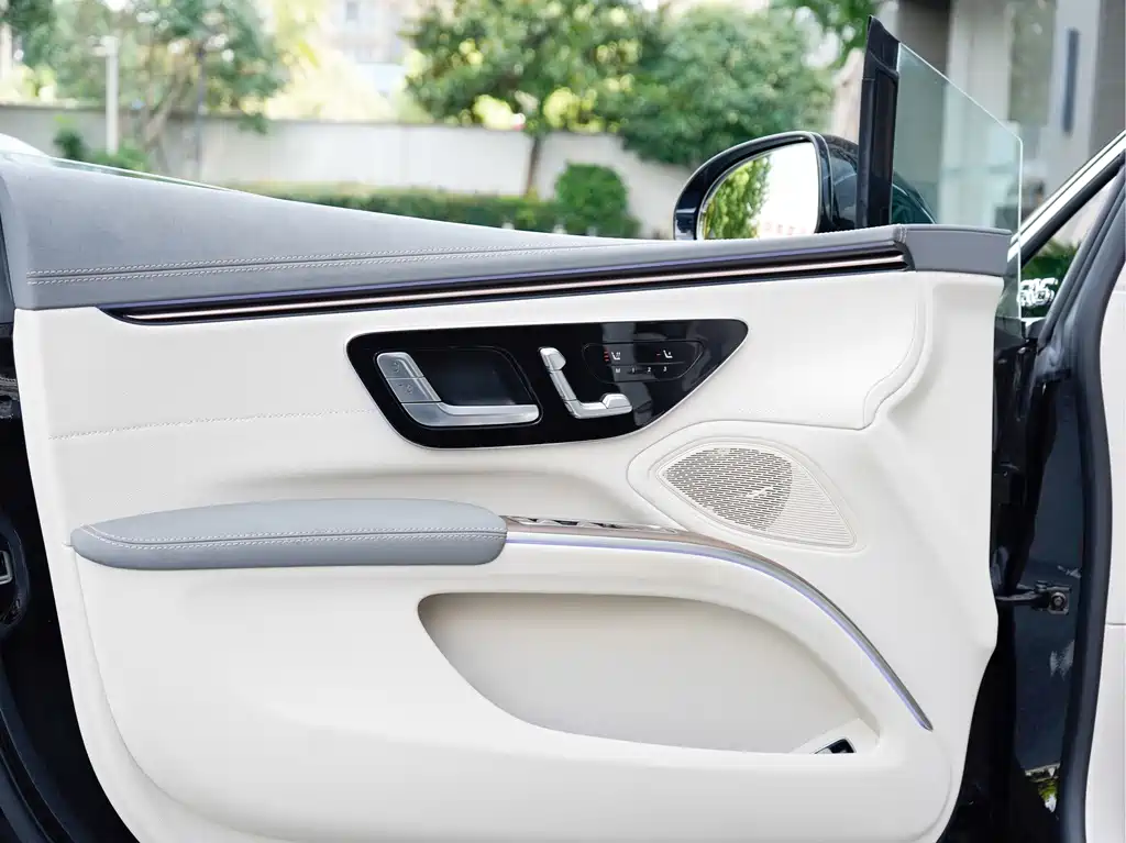 Mercedes-Benz EQS — миниатюра 12