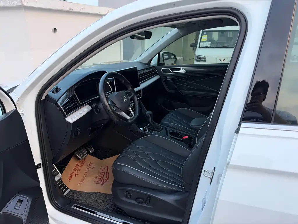 Volkswagen Tiguan L — миниатюра 4