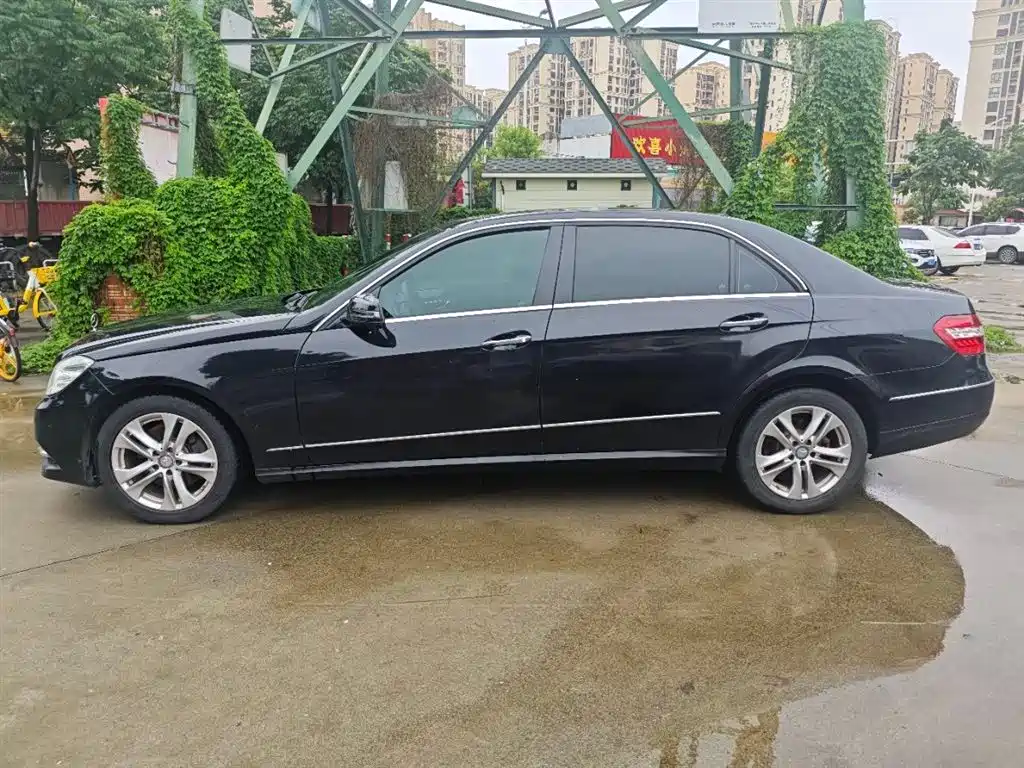 Mercedes-Benz E-Class E 2011 E 300 L