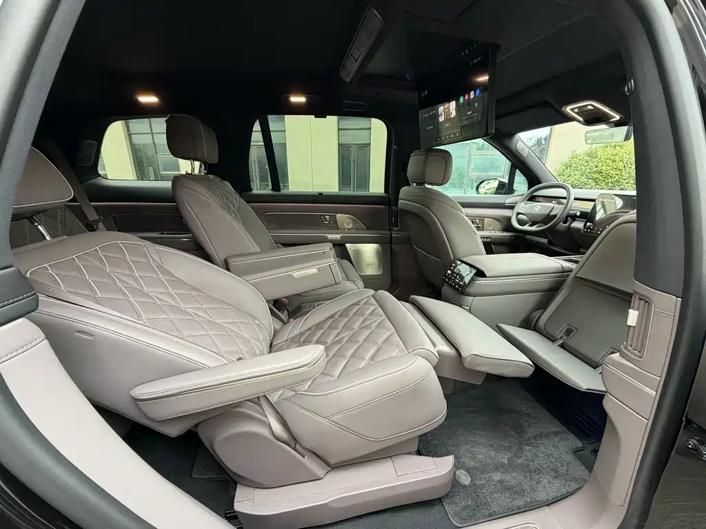 NIO ES8 2026 мест Executive Luxury