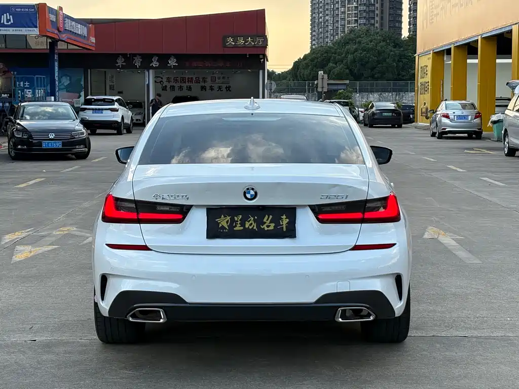 BMW 3 Series — миниатюра 18