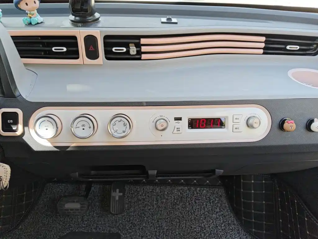 Wuling MINIEV — миниатюра 13
