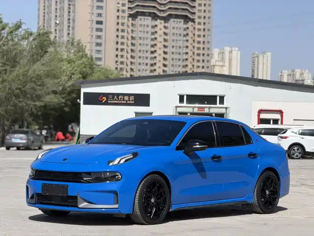 2022 Lynk & Co 03